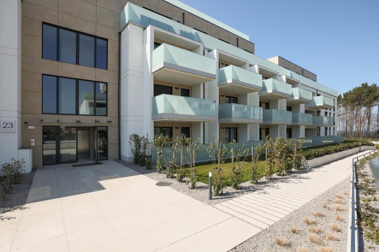 Platinium Apartment By Renters Prestige Rewal Buitenkant foto