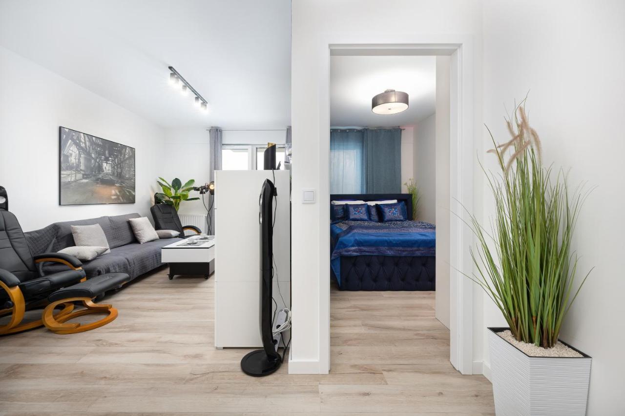 Platinium Apartment By Renters Prestige Rewal Buitenkant foto
