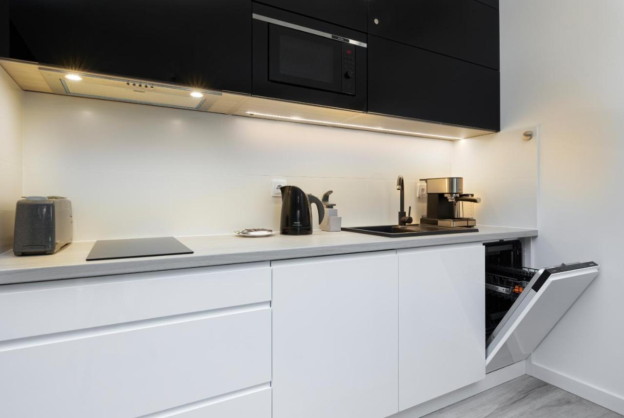 Platinium Apartment By Renters Prestige Rewal Buitenkant foto