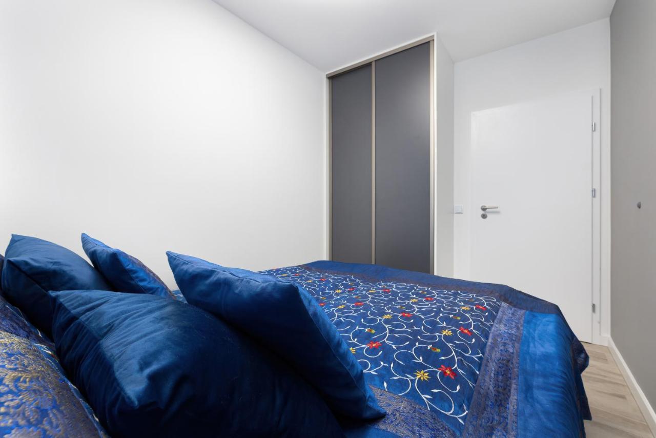 Platinium Apartment By Renters Prestige Rewal Buitenkant foto